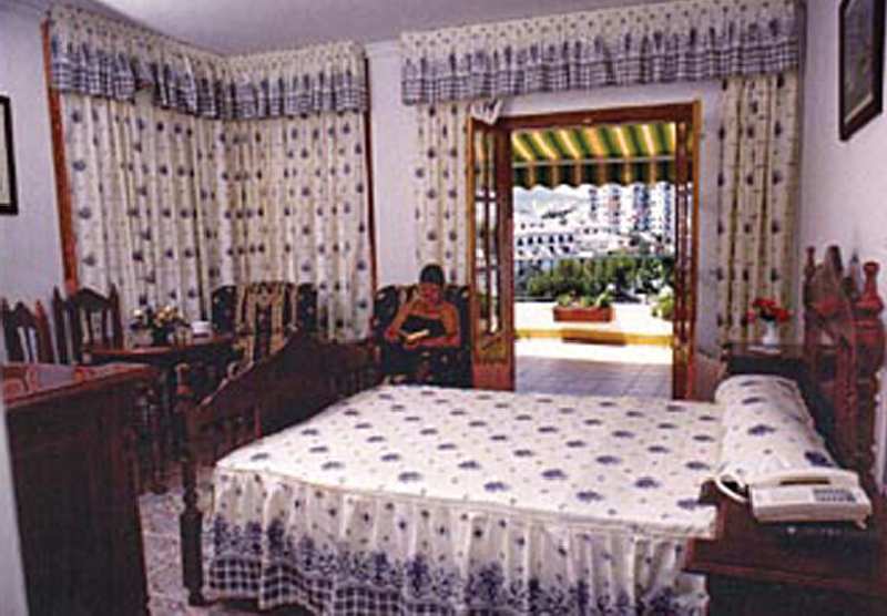 Hotel Jose Cruz Nerja Exterior foto