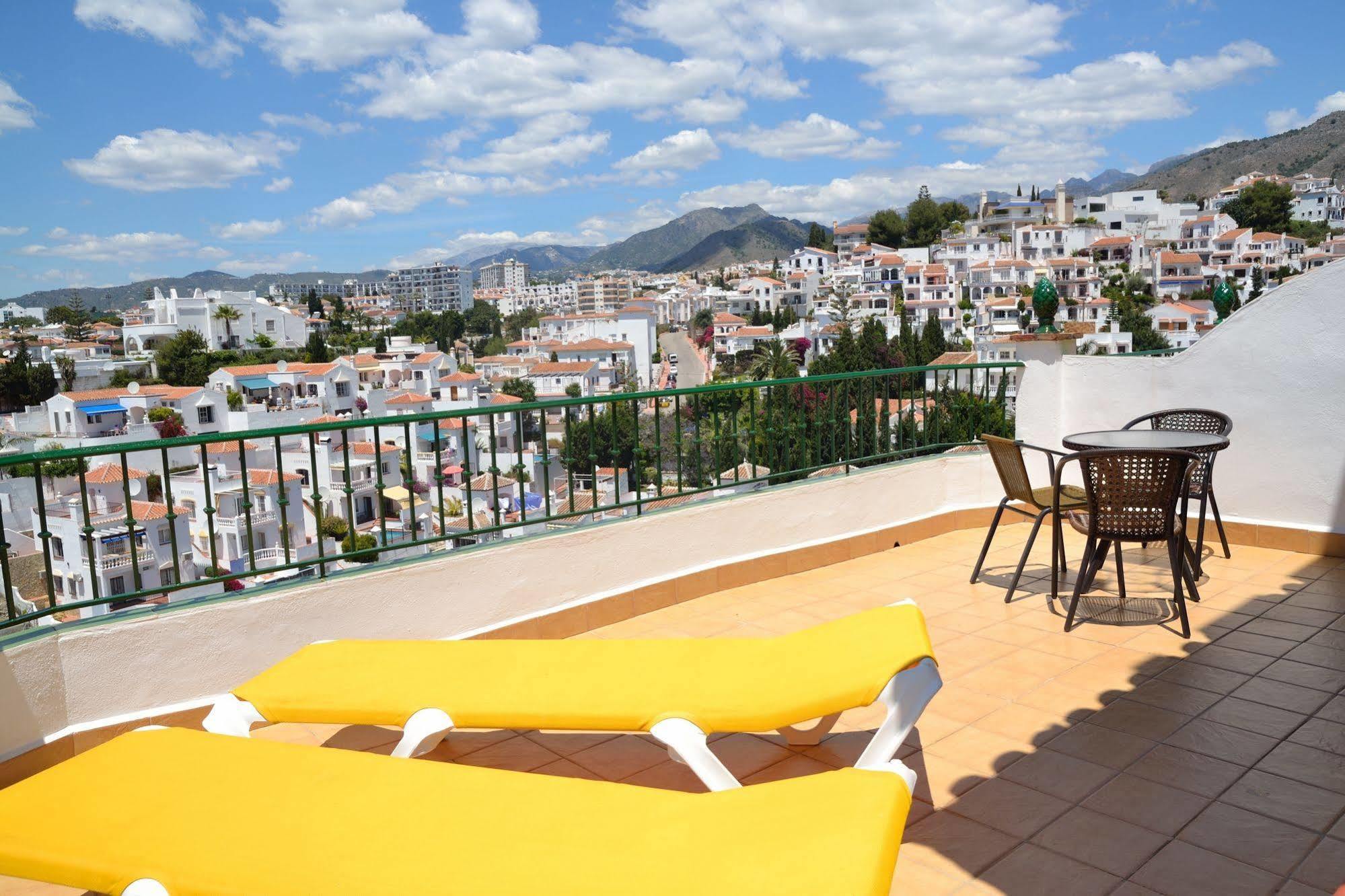 Hotel Jose Cruz Nerja Exterior foto